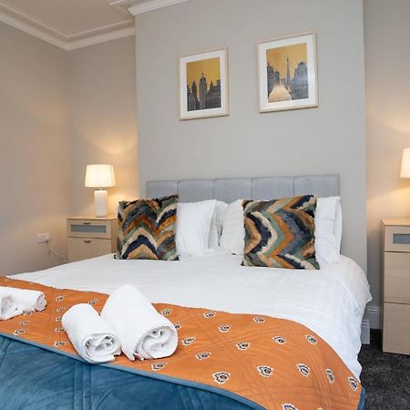 Queens Large 2 Bdr & 1 Bdr Apartments By Belfast City Breaks Bagian luar foto