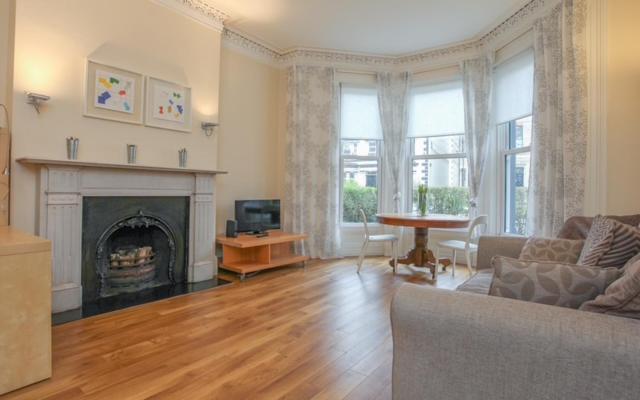 Queens Large 2 Bdr & 1 Bdr Apartments By Belfast City Breaks Bagian luar foto