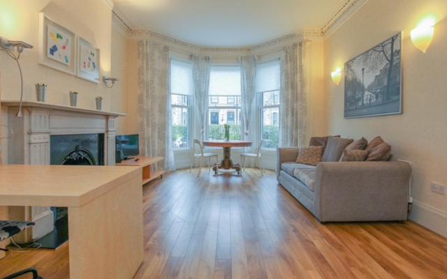 Queens Large 2 Bdr & 1 Bdr Apartments By Belfast City Breaks Bagian luar foto